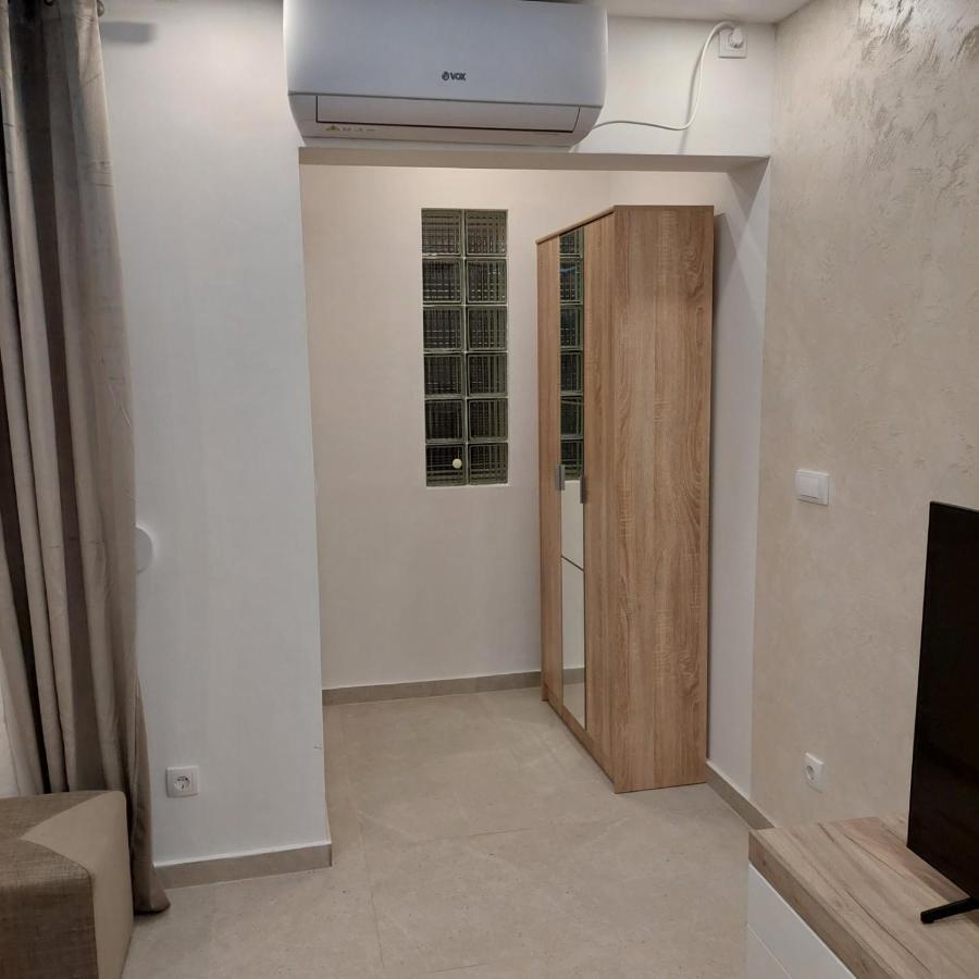 Apartman Lux Jelena Surcin Экстерьер фото