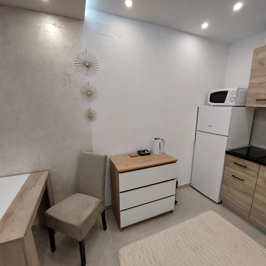 Apartman Lux Jelena Surcin Экстерьер фото